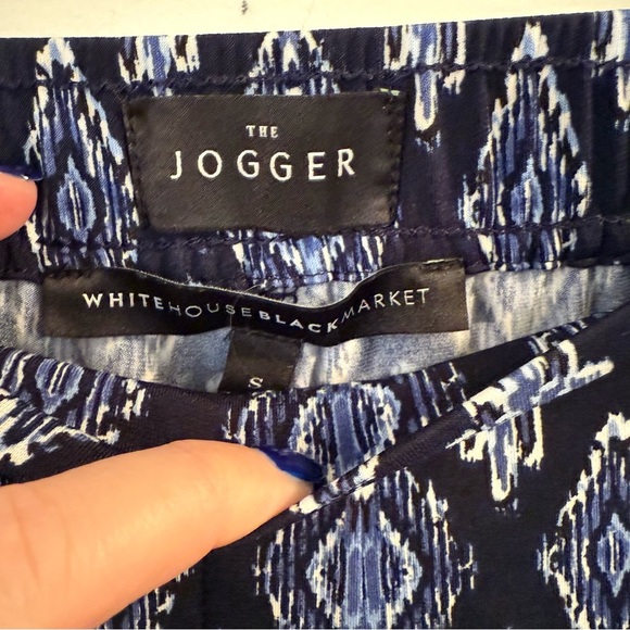 Women’s White House Black Market Blue patterned jogger Dress Pants size small - Picture 5 of 8